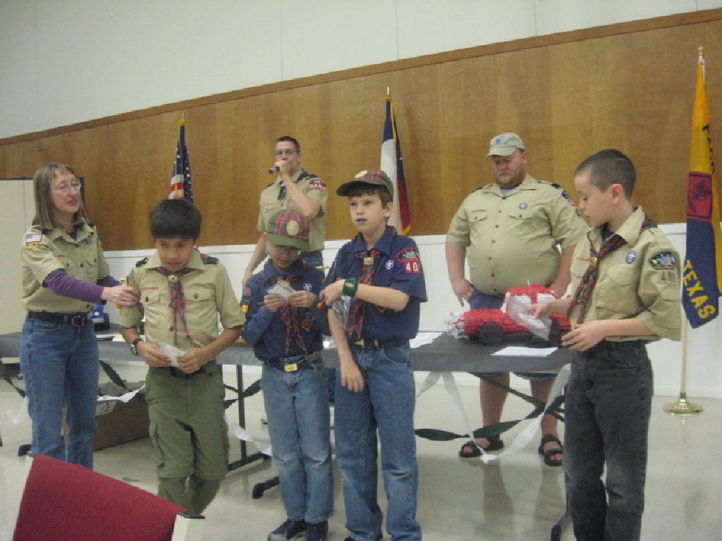 2010-Pack409-Blue-n-Gold - 180.jpg